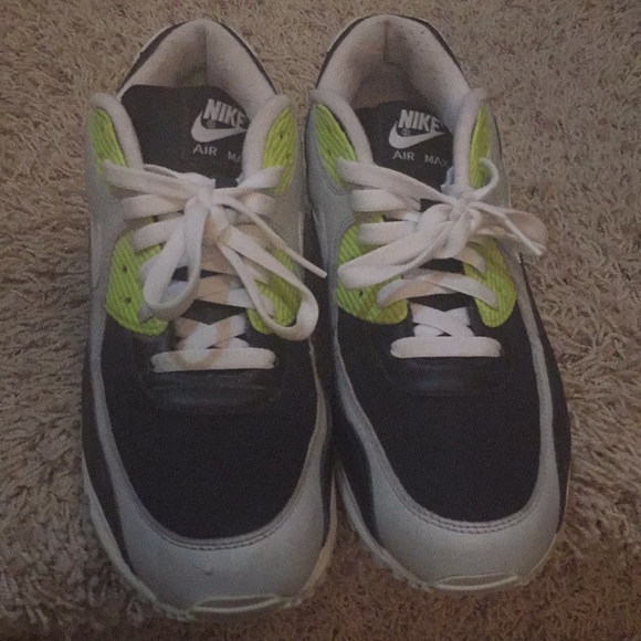 Nike Air Max worn 2 or3 times great condition !! - Picture 2 of 5